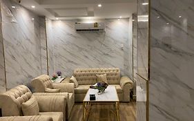 Salalah-Al Shwamekh Suites